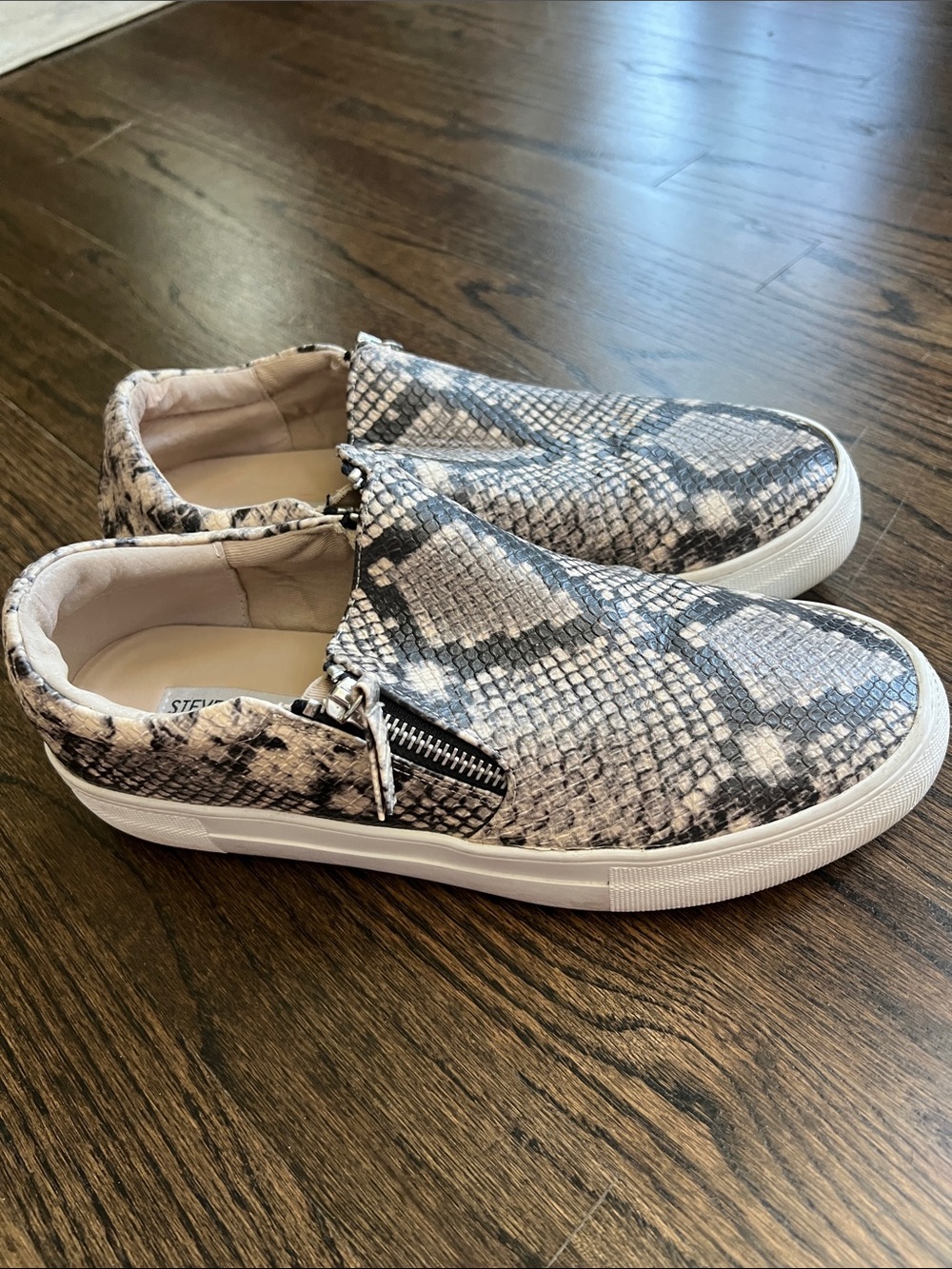 Steve Madden Women’s Snake-Print Slip-On Sneakers, size 9